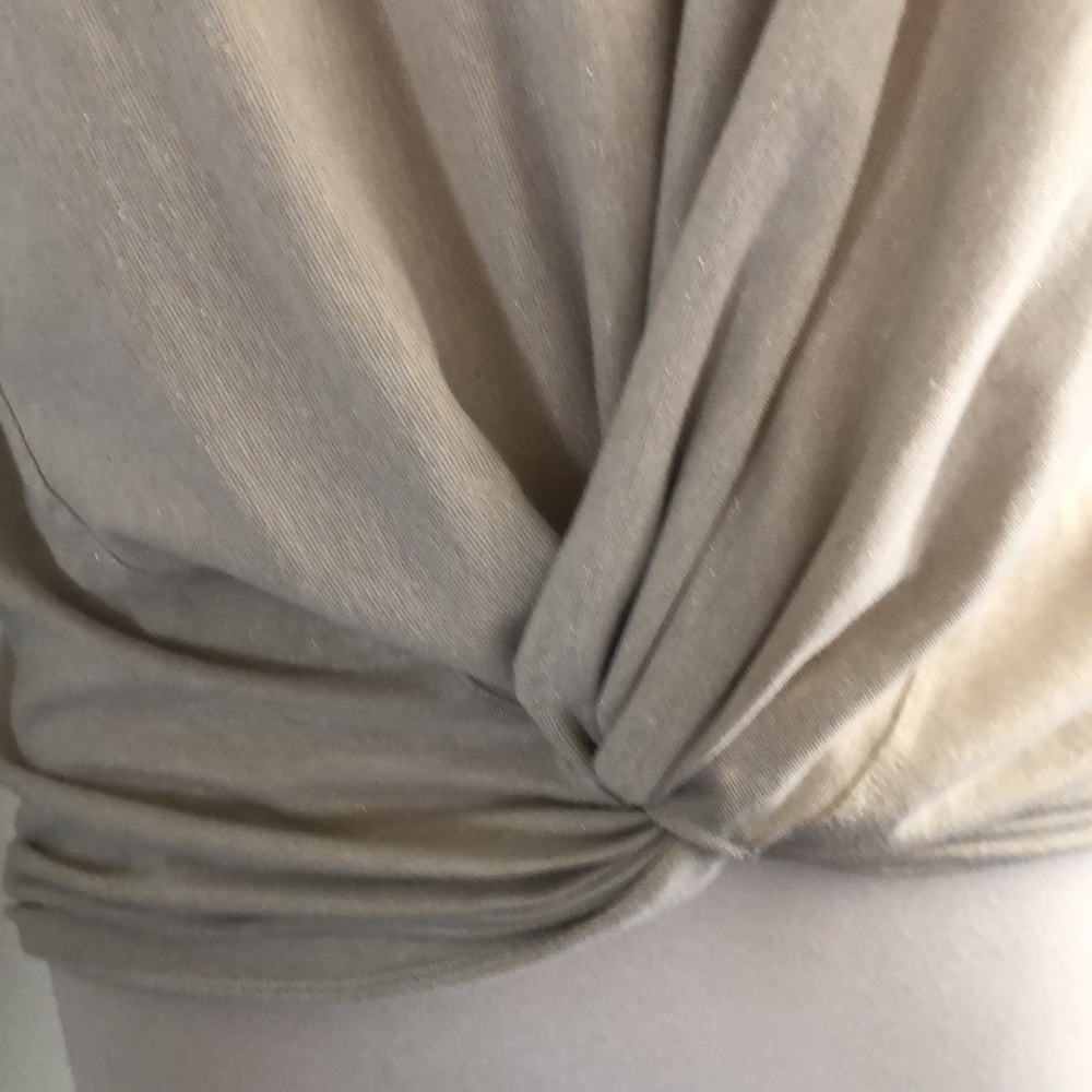 Lululemon shirt - Picture 7 of 8